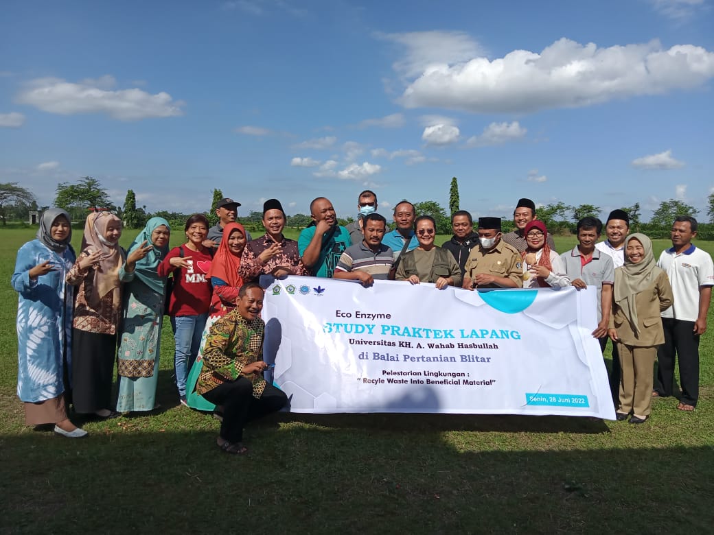 Studi Praktek Lapang Eco Enzym di Balai Pertanian Blitar Bersama Ibu Vera Tan&UNWAHA